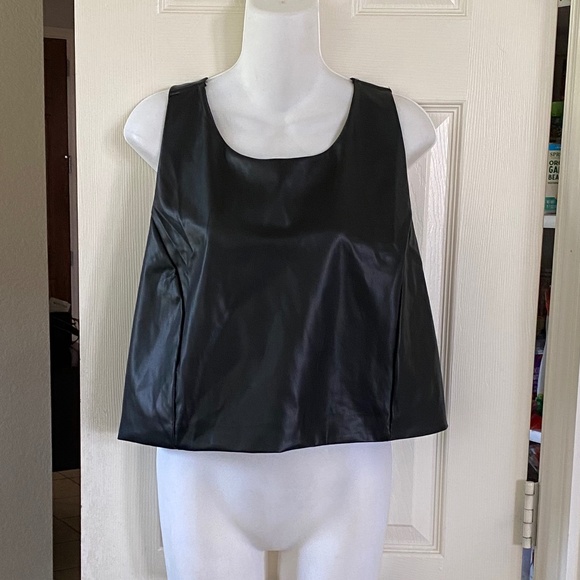 Tahari Sport Women's Active Faux Leather Racerback Cropped Tank - Picture 1 of 7